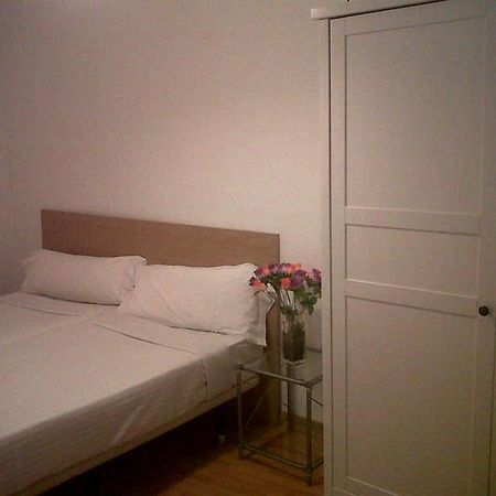Km1 Amparo Apartments มาดริด ห้อง รูปภาพ
